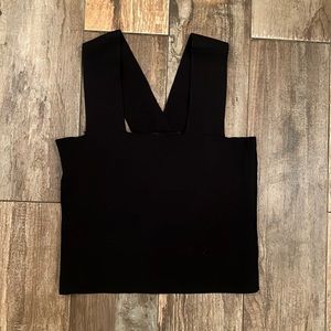Black House of Harlow top